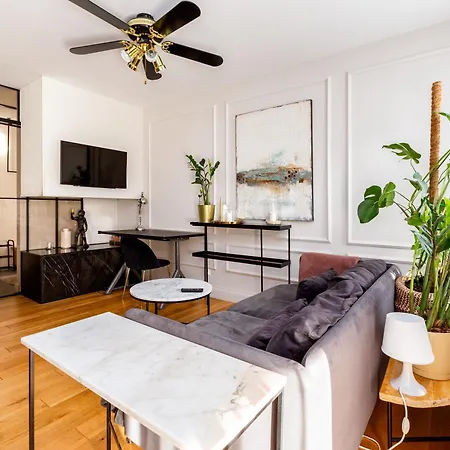 アパート Lesna Luxury