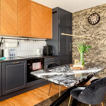 Lesna Luxury Apartment *